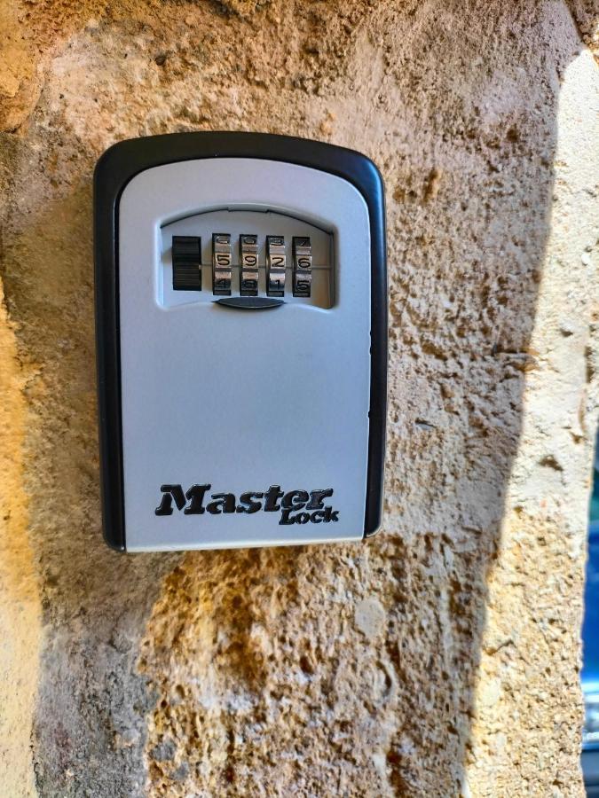 Maison De Village Familiale Pont Du Gard, Toit Terrasse, Barbecue, Fibre Вер-Пон-дю-Гар Экстерьер фото